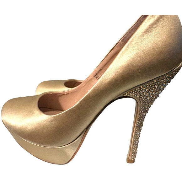 Steve Madden Partyy-R Gold Satin Crystal Heel Platform Pumps Women's Size 9 - Picture 1 of 4